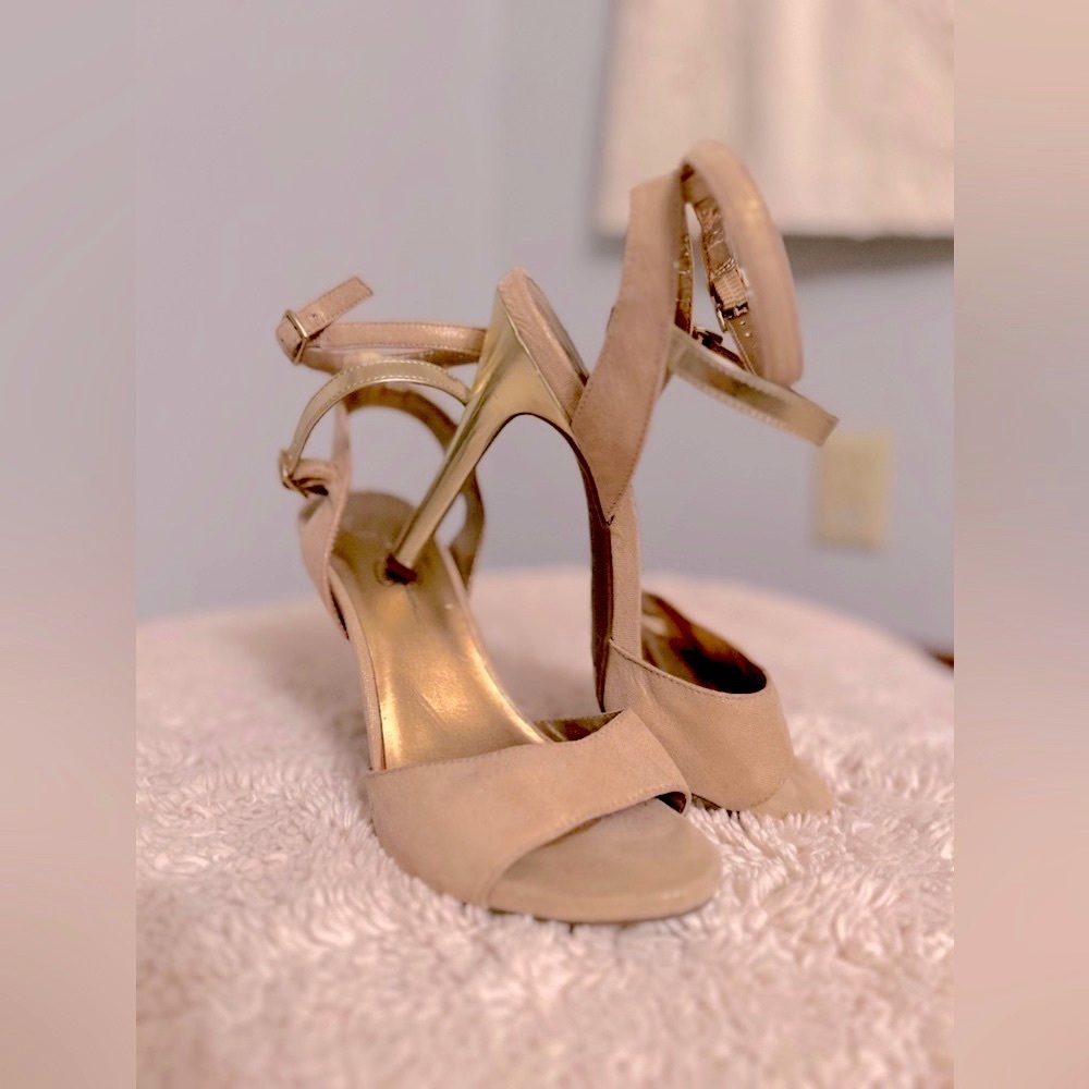 Jessica Simpson heels